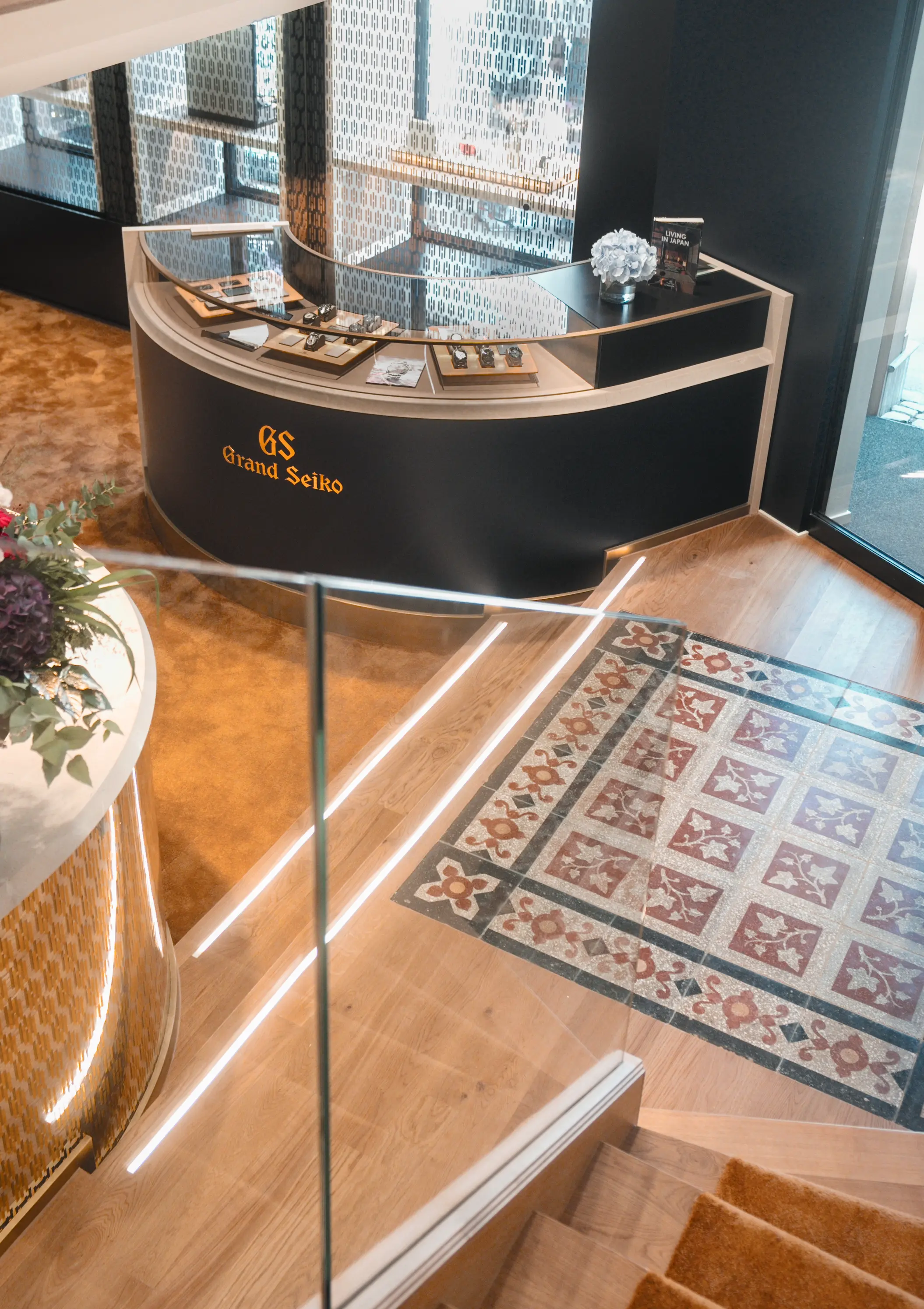 HUBERS ZWEITE BOUTIQUE IN BREGENZ - EIN JUWEL, DAS JUWELEN BEHERBERGT