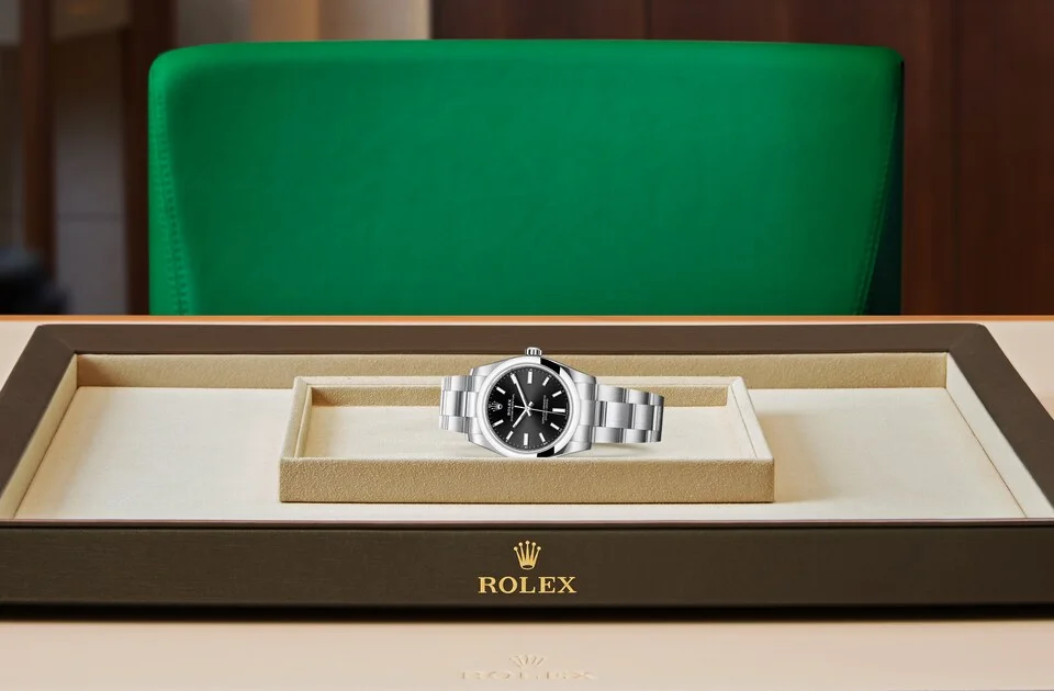 Rolex Oyster Perpetual Oyster, 34 mm, Edelstahl Oystersteel - M124200-0002 at Huber Fine Watches & Jewellery